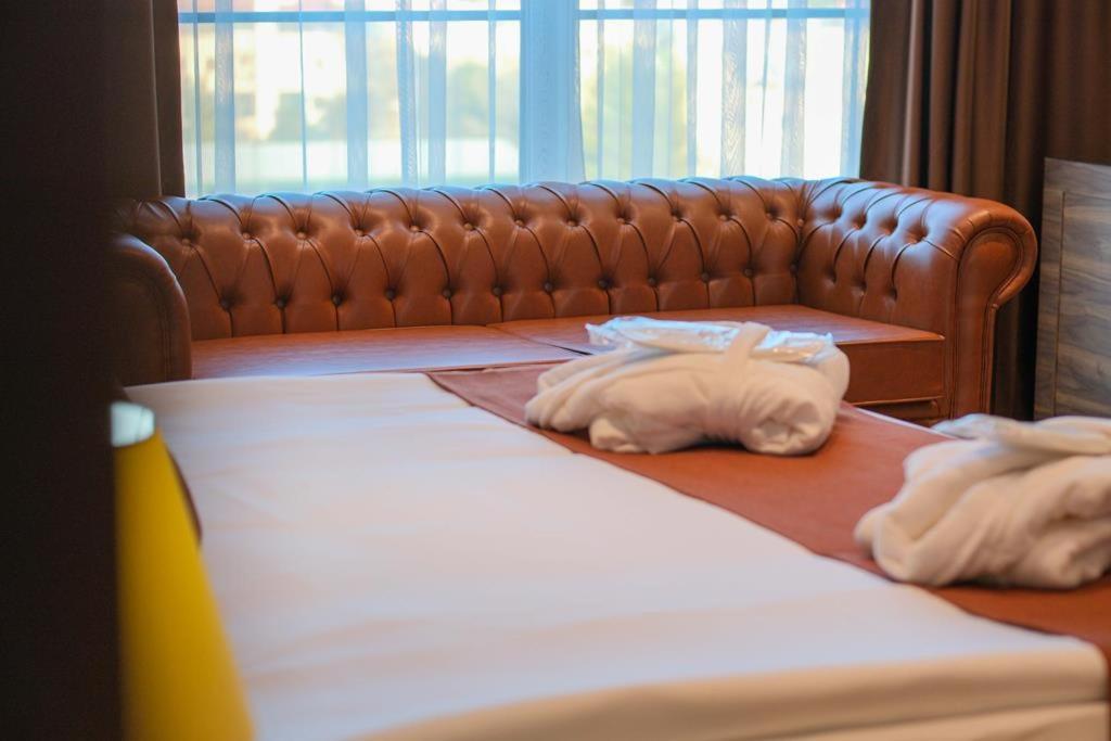 Ekor Elegance Hotel ฟามากุสต้า ภายนอก รูปภาพ