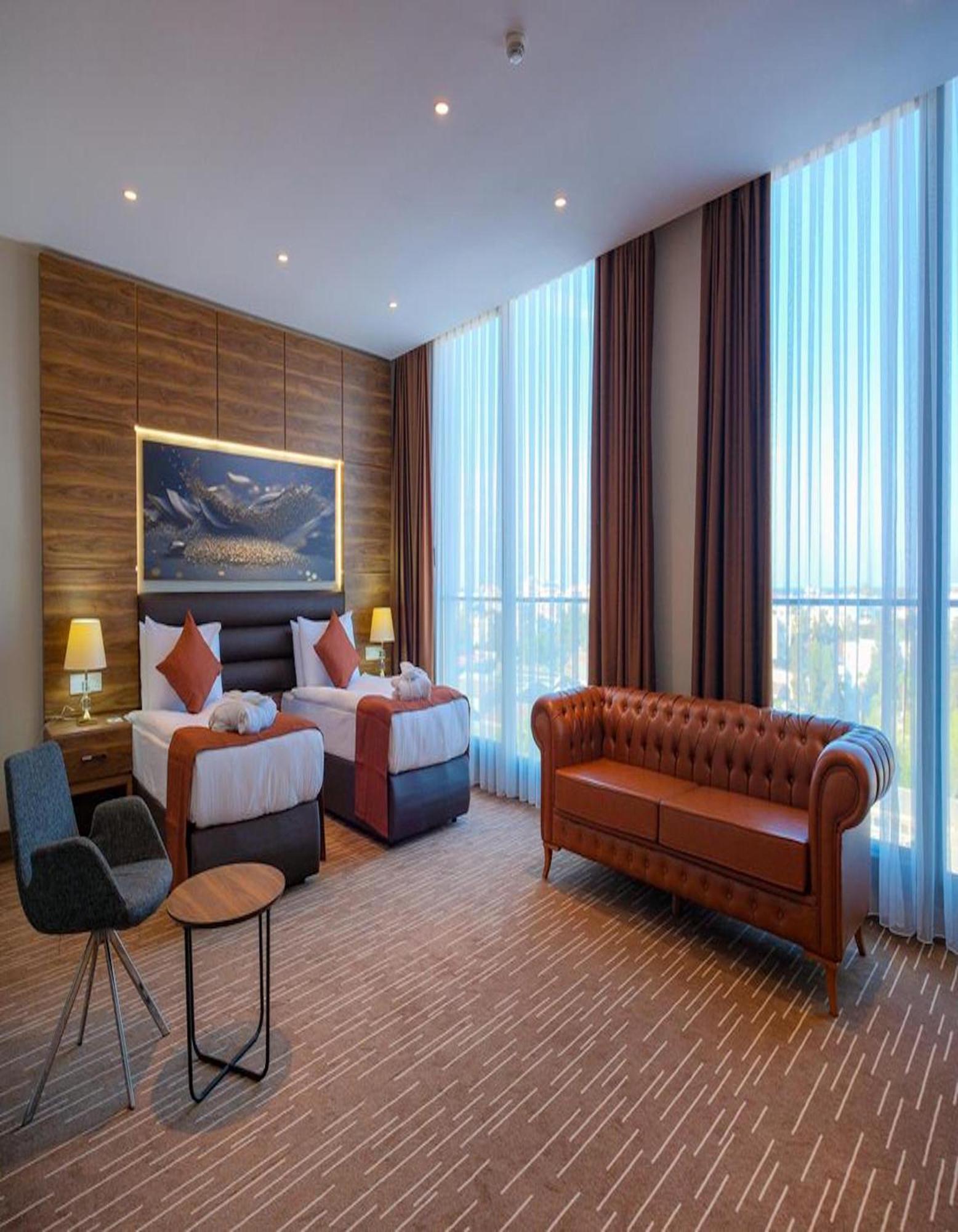 Ekor Elegance Hotel ฟามากุสต้า ภายนอก รูปภาพ