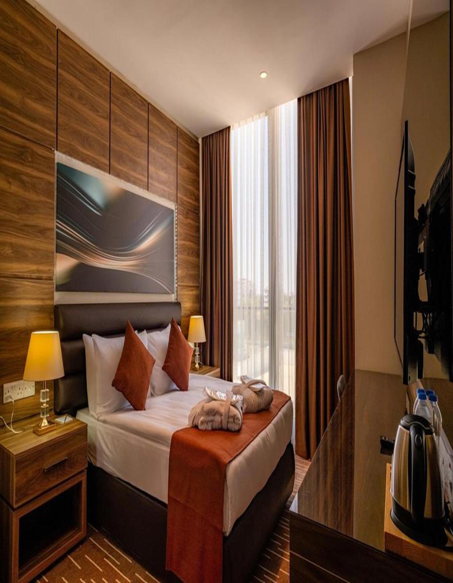 Ekor Elegance Hotel ฟามากุสต้า ภายนอก รูปภาพ