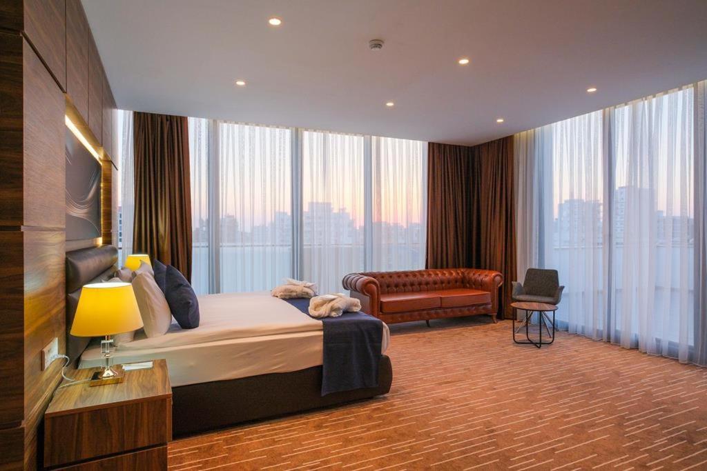 Ekor Elegance Hotel ฟามากุสต้า ภายนอก รูปภาพ