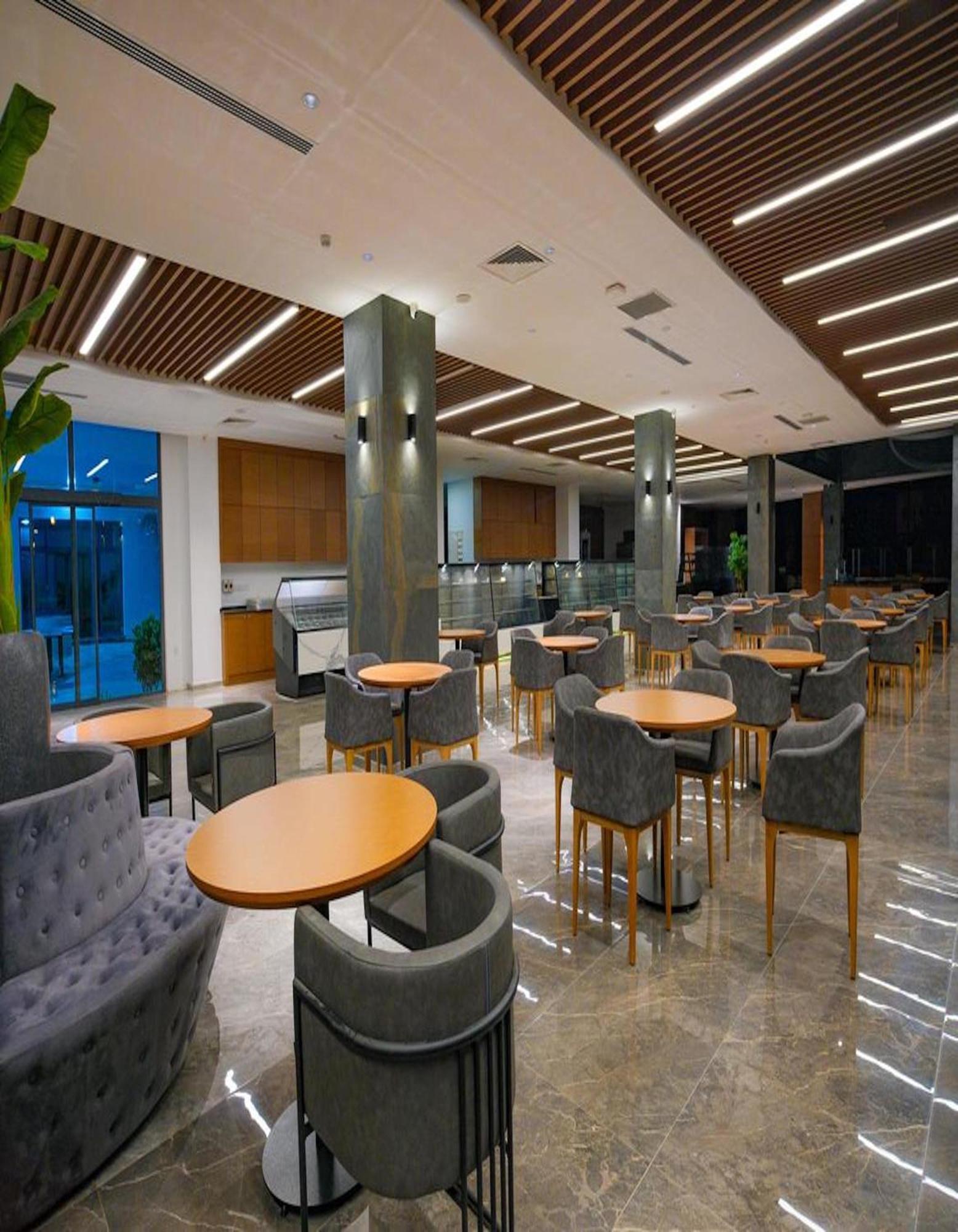 Ekor Elegance Hotel ฟามากุสต้า ภายนอก รูปภาพ